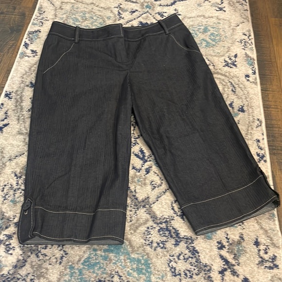 LOFT Pants - Size 6 LOFT Marissa cropped pants- navy, VGUC